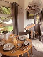 A Beautiful, Unique Lodge, Made for two