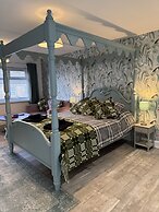 Traeth Rooms