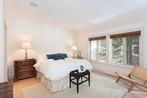 8166 Nicklaus North