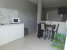 8th Street Suites