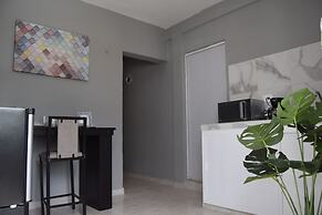 8th Street Suites
