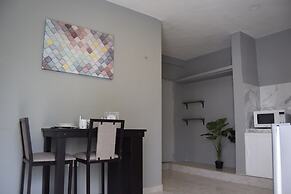 8th Street Suites