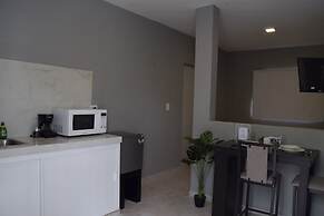 8th Street Suites