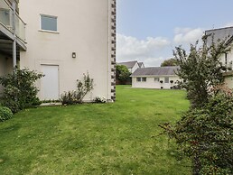 Apartment 6