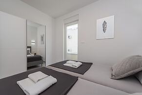 Pool apartments Villa Meteorite