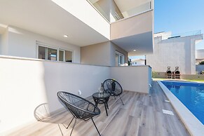 Pool apartments Villa Meteorite