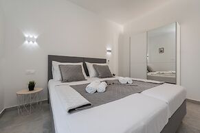 Pool apartments Villa Meteorite