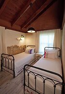 Dachas Cove Hotel