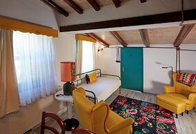Dachas Cove Hotel