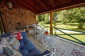 Dachas Cove Hotel