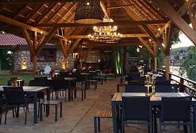 Dachas Cove Hotel