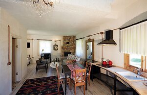 Dachas Cove Hotel