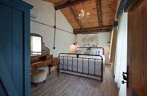Dachas Cove Hotel