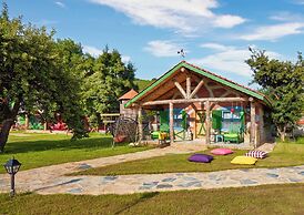 Dachas Cove Hotel