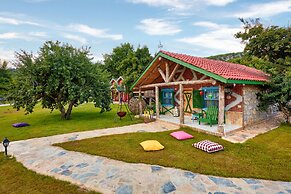 Dachas Cove Hotel