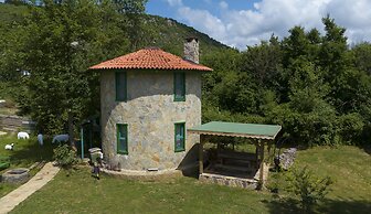 Dachas Cove Hotel