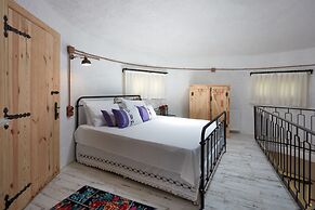 Dachas Cove Hotel