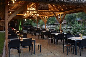 Dachas Cove Hotel