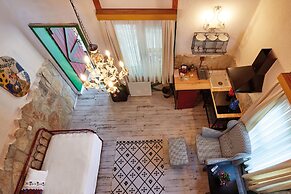 Dachas Cove Hotel