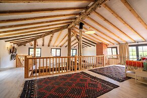 Dachas Cove Hotel