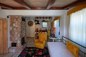 Dachas Cove Hotel