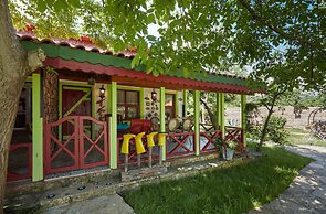 Dachas Cove Hotel