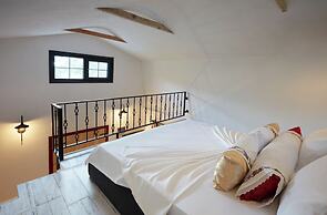 Dachas Cove Hotel