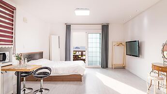 Yeosu Arens Pension