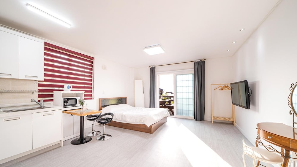 Yeosu Arens Pension
