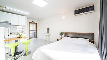 Yeosu Arens Pension