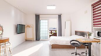 Yeosu Arens Pension
