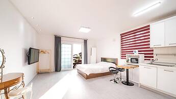 Yeosu Arens Pension