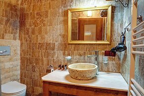 Avilla Cave Hotel