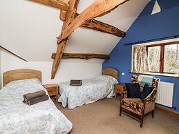 Maes Y Berllan Barn