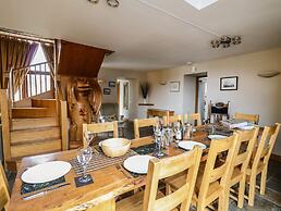 Maes Y Berllan Barn