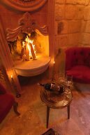 Solo Cave Suites