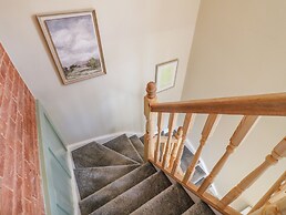 Acorn Lodge