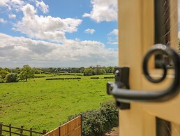 Acorn Lodge