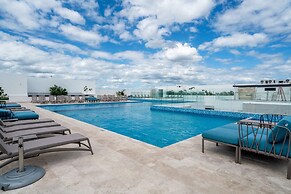 Icaro - With Rooftop At Ipana Condos