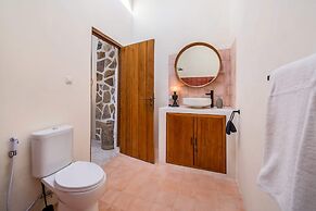 Comfortable 3BR Stylish Private Villa, Canggu