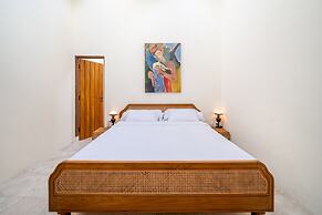 Comfortable 3BR Stylish Private Villa, Canggu