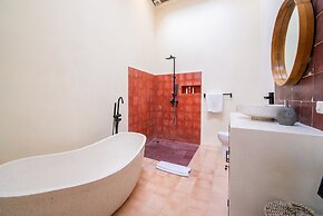 Comfortable 3BR Stylish Private Villa, Canggu
