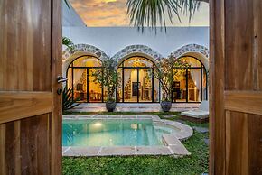 Comfortable 3BR Stylish Private Villa, Canggu