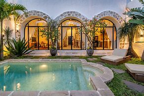 Comfortable 3BR Stylish Private Villa, Canggu