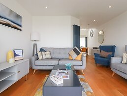 5 Quay Court