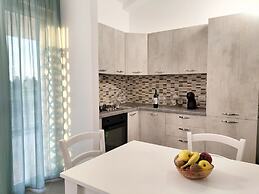Icaro Apartments