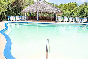 Haley's Paradise at Blue Hole