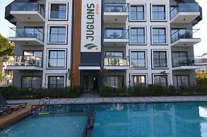 Juglans Suites