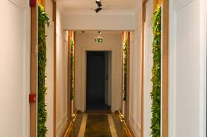Juglans Suites