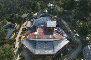 A Kasauli Ggaon by Echor